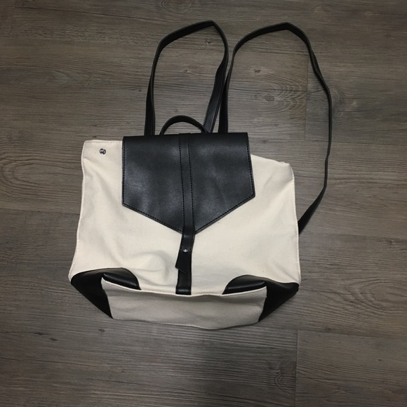 Deux lux demi backpack, cute accessory! Never used - Picture 2 of 6